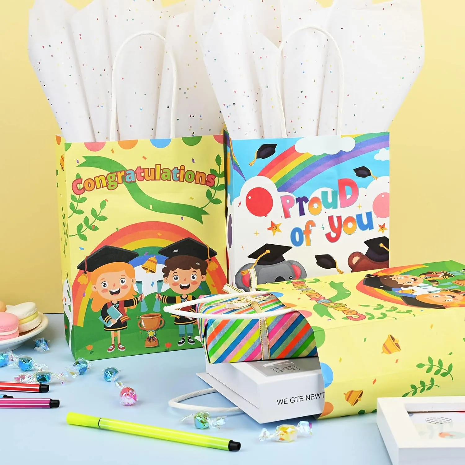 Bolsome 24 Pack Kindergarten Graduation Gift Bags for Kids, Preschool Graduation Gift Bags with Handle, Congratulations You Did It Gift Paper Bags for Kindergarten Preschool Graduation Supplies(C)