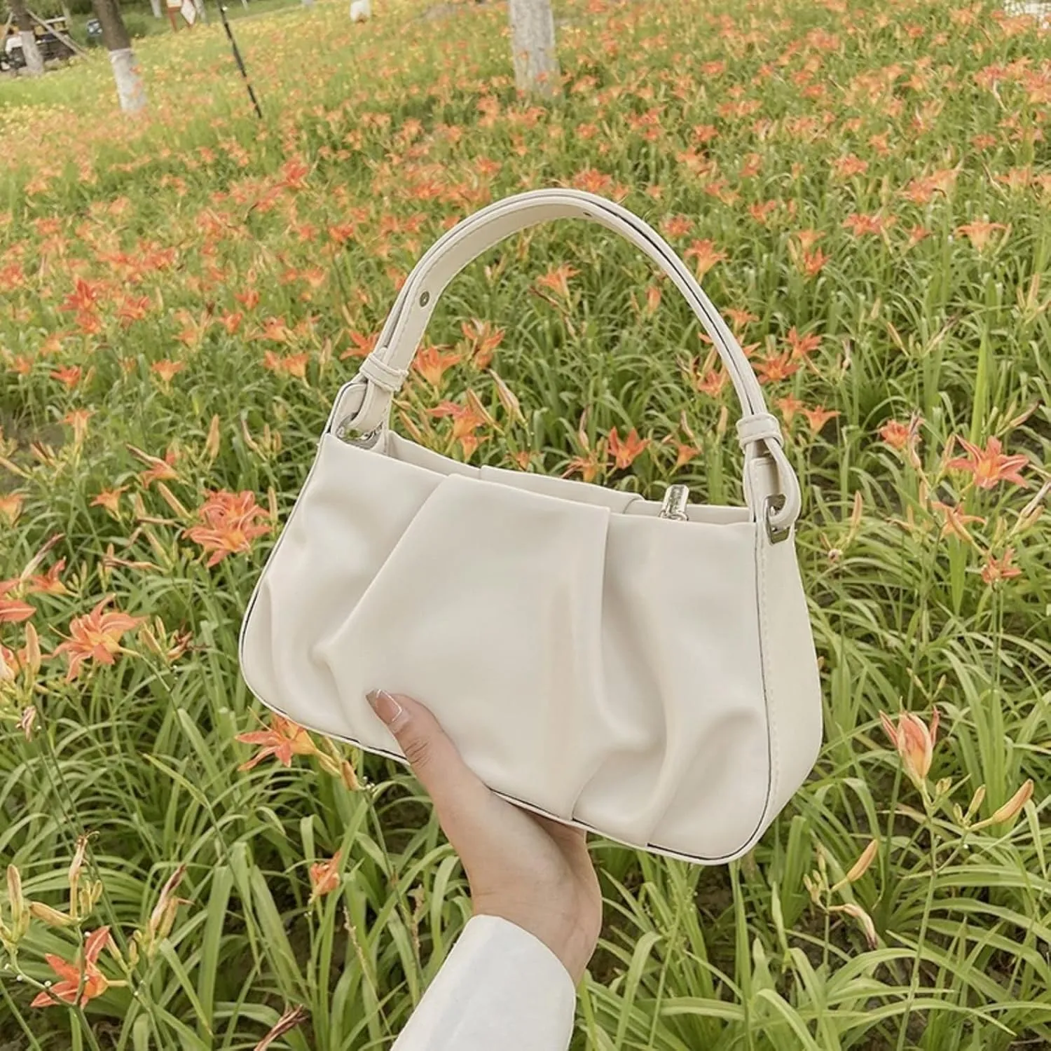 Crossbody Bag for women, Handheld Pleated Cloud Bag Single Shoulder Armpit Handbag with Zipper, Suitable for Travel