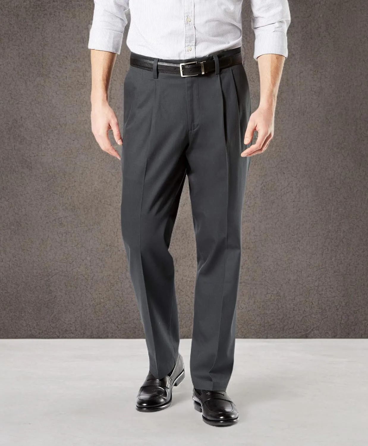 Dockers Men's Classic Fit Signature Lux Cotton Pleated Stretch Pants (Regular and Big & Tall)