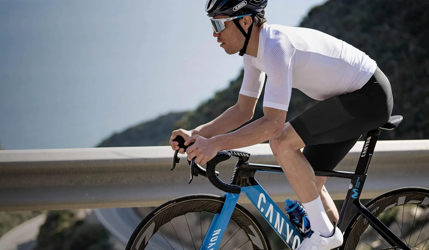 Logas Cycling Bib Shorts Men Cycling Shorts with Shoulder Straps Bike Biking Bibs with 4D Padding Breathable Quick-Dry