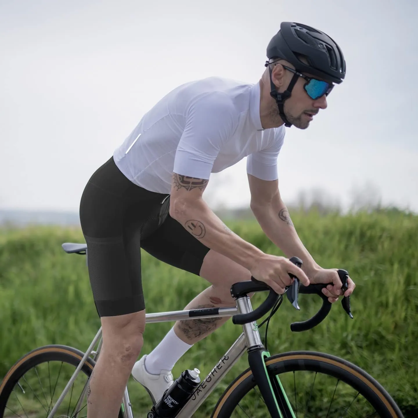 Logas Cycling Bib Shorts Men Cycling Shorts with Shoulder Straps Bike Biking Bibs with 4D Padding Breathable Quick-Dry