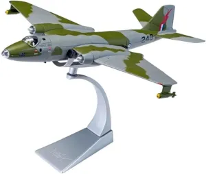 Metal Aircraft Model Diecast 1:72 Scale for Canberra Mk.20 Fighter Alloy Finished Aircraft Simulation Model Souvenir for Adult Aviation Enthusiasts