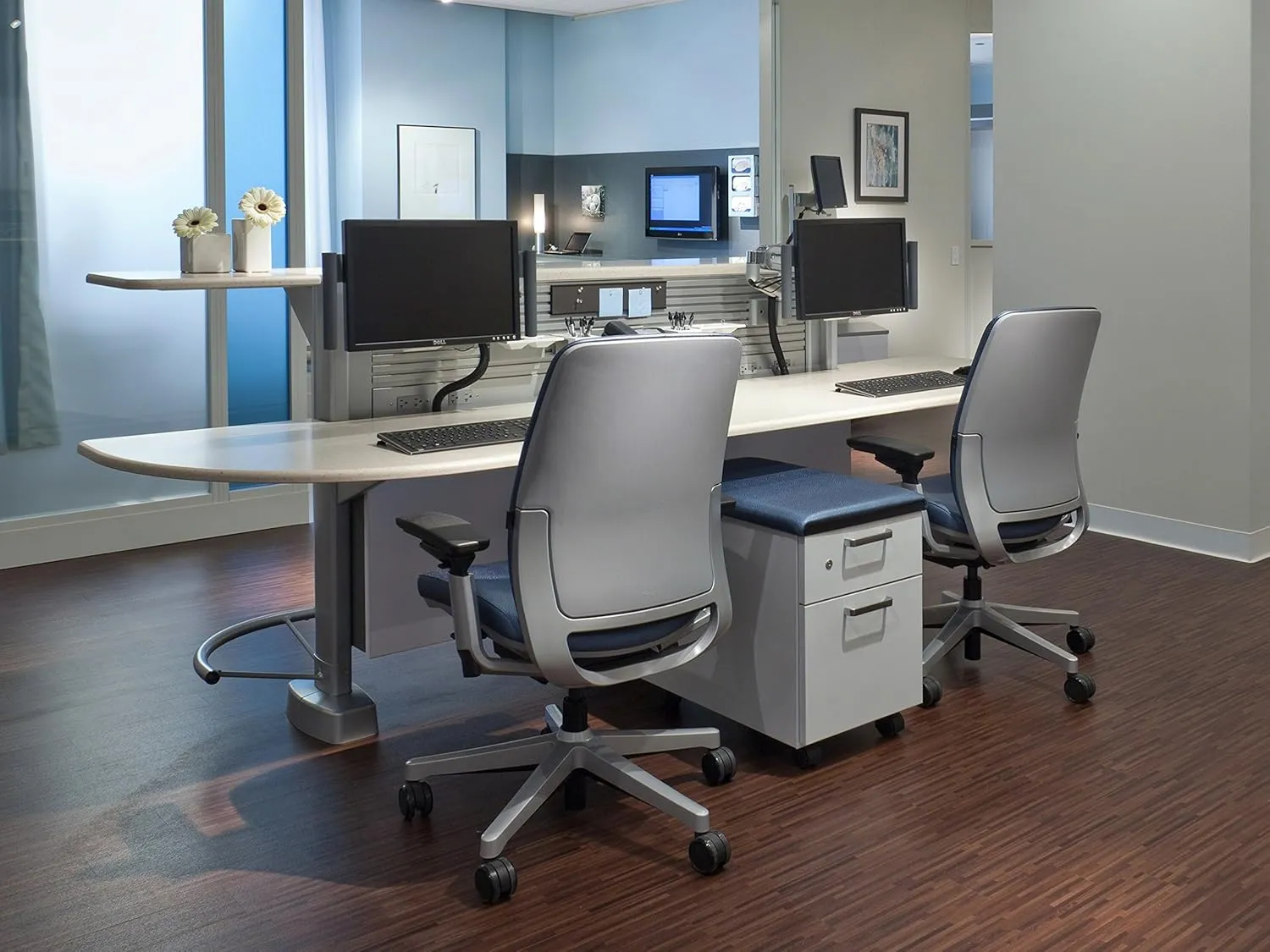 Steelcase Amia Task Chair: Platinum Frame/Base - 4 Way Adjustable Arms - Hard Floor Casters