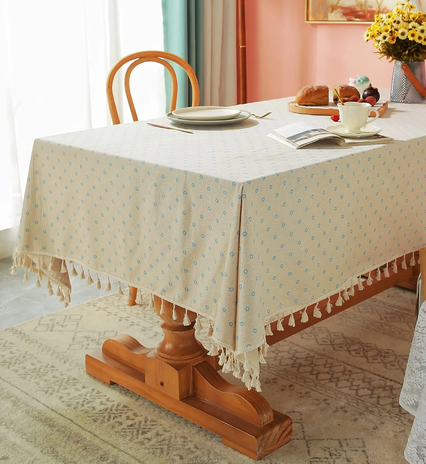 YUURAINVUVU Cream Table Cloth with Blue Daisy Floral, Cotton Linen Rustic Tablecloths Burlap Table Cloths for Kitchen Dining Christmas Table Cloth for Rectangle Tables(55x70Inch)